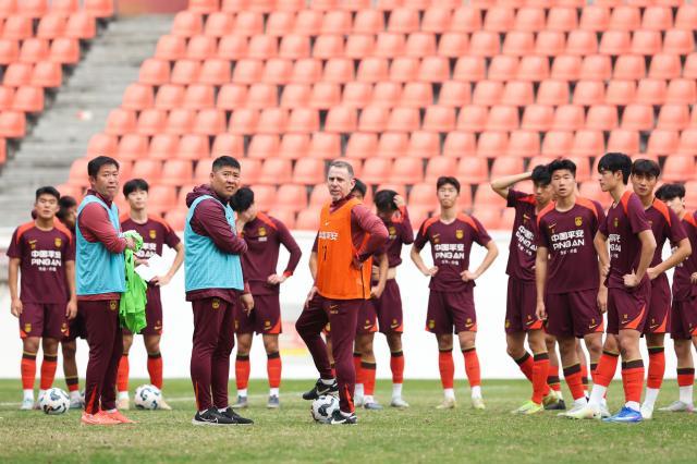 金福彩票计划网-U19国青义乌集结将两战袋鼠 步入战术磨合快车道
